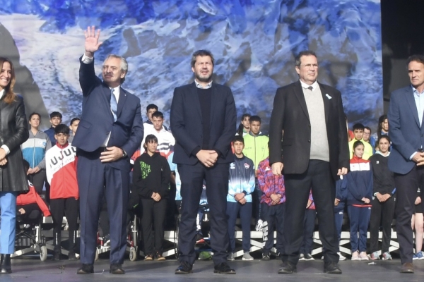 El Presidente en las finales de los Juegos Evita: "El deporte es una maravillosa escuela"