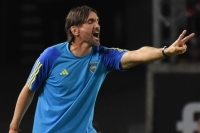 Diego Mart&iacute;nez: "Cavani siempre intenta ser el ejemplo"