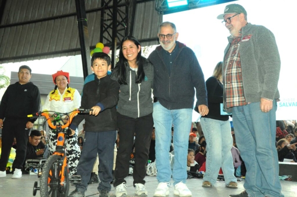 D&iacute;a de la Ni&ntilde;ez: una multitud disfrut&oacute; de una gran fiesta familiar en el Multiespacio El Alto