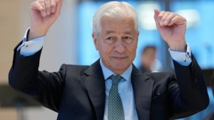 Milei se cruza en Miami con el jefe del JP Morgan y esperan que destrabe los USD 20 mil millones