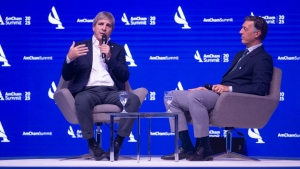 Caputo habl&oacute; sobre las medidas para los d&oacute;lares &ldquo;del colch&oacute;n&rdquo;: &ldquo;No es un blanqueo y no tendr&aacute; tope de USD 100.000, es un nuevo r&eacute;gimen&rdquo;
