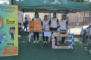 Delitos Complejos sale a los barrios para prevenir las adicciones
