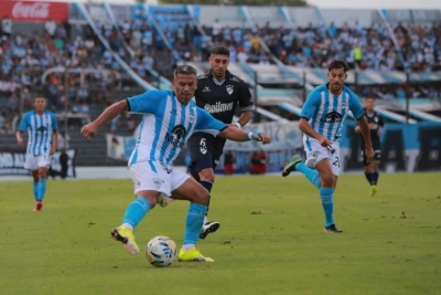 El &ldquo;Lobo&rdquo; golpe&oacute; temprano y derrot&oacute; a Quilmes