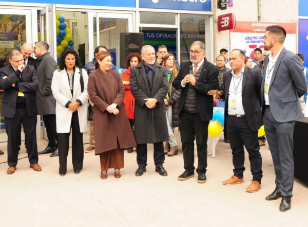 Jorge presente en la inauguraci&oacute;n de un nuevo supermercado