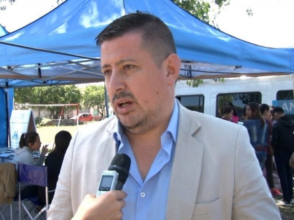 Tratan de "miserable" al escrache de la diputada Cejas