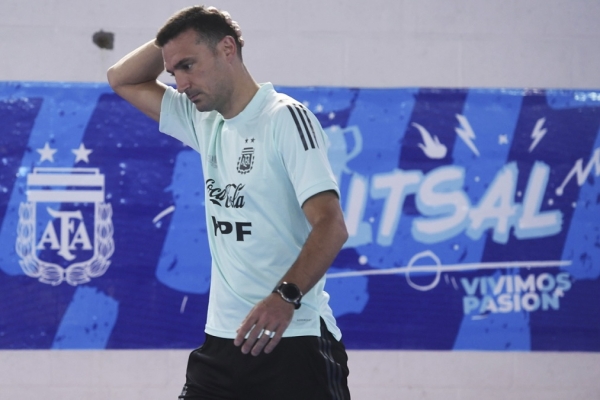 Cinco nombres para tres cupos, el dilema de la lista final para la "Scaloneta"