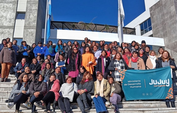 Finaliz&oacute; trayecto formativo de cuidado en la primera infancia