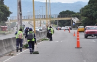 Av. General Savio.Trabajos de limpieza y mantenimiento