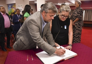 Concejo. Silvia Barrera fue distinguida como Hu&eacute;sped de Honor