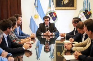 Gobierno articula capacitaciones y becas con Universidad  y empresas mineras