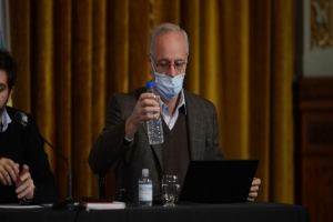 "Si se levanta la cuarentena vamos a ver cad&aacute;veres apil&aacute;ndose"