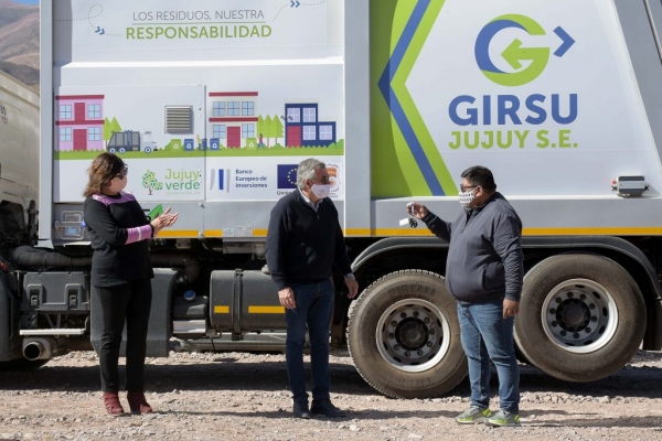 Cami&oacute;n compactador para municipio de Tilcara