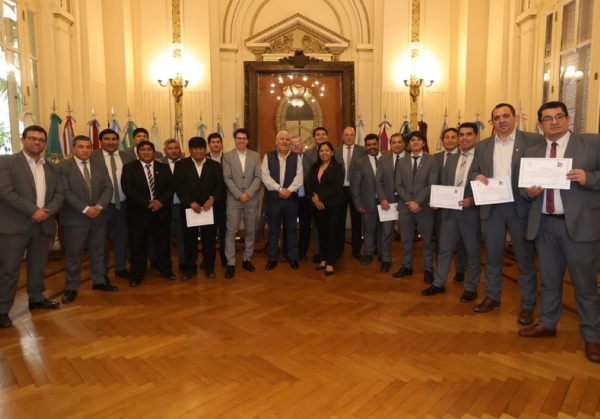 Capacitaci&oacute;n Federal. Tesoreros recibieron certificados
