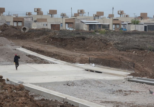 Aires del Alto .90% de progreso de puente alcantarilla