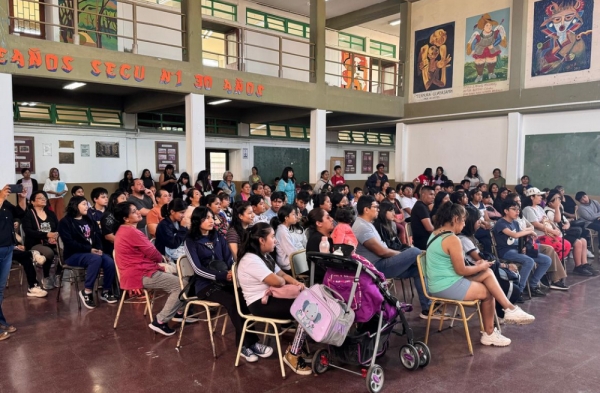 Padres y estudiantes en el primer S&aacute;bado de Escuelas Abiertas
