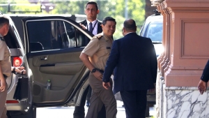 El Gobierno contrató por 33 millones de dólares a una empresa canadiense para capacitar a los pilotos de los F-16