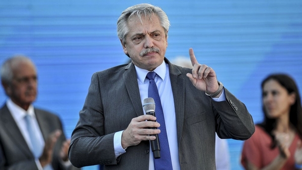 "El pa&iacute;s est&aacute; en terapia intensiva, tratando de salir de la enfermedad"