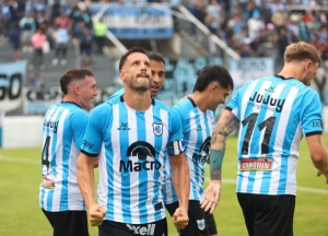 El &ldquo;Lobo&rdquo; venci&oacute; a Patronato y sigue peleando arriba