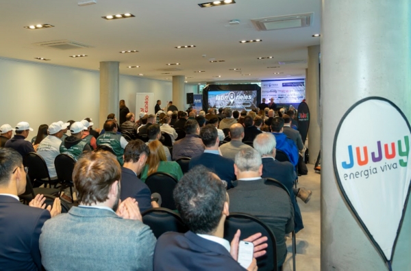 LatinRieles en El Cabildo, como sede del Congreso Ferroviario
