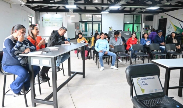 Desarrollate 2025: Un taller para convertir ideas en negocios reales