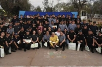 Despedida a los 71 bomberos que colaboraron en la provincia