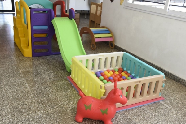 Avanza la entrega de juegos de parque en jardines maternales de Jujuy