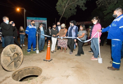 Morales inaugur&oacute; redes cloacales en Fraile Pintado