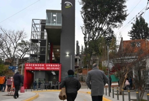 Ascensor Urbano de calle Fascio fuera de servicio por desinfecci&oacute;n