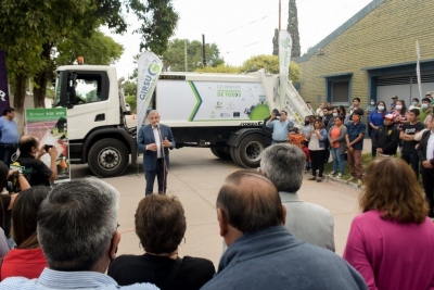 Morales entreg&oacute; un cami&oacute;n compactador de &uacute;ltima generaci&oacute;n en La Esperanza