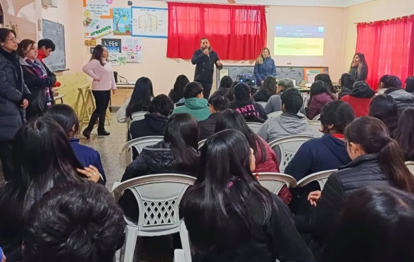 Juzgado Contravencional N&deg;1 di&oacute; una charla en la Comercial N&deg;1