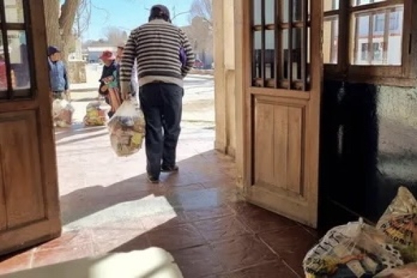 Culmin&oacute; la entrega de unidades alimentarias en La Quiaca