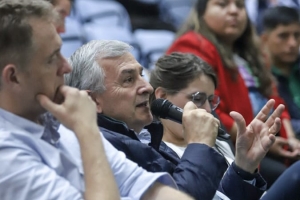 Morales plante&oacute; el desaf&iacute;o de invertir en l&iacute;neas de transporte de energ&iacute;a y plantas de generaci&oacute;n distribuida de bajo costo