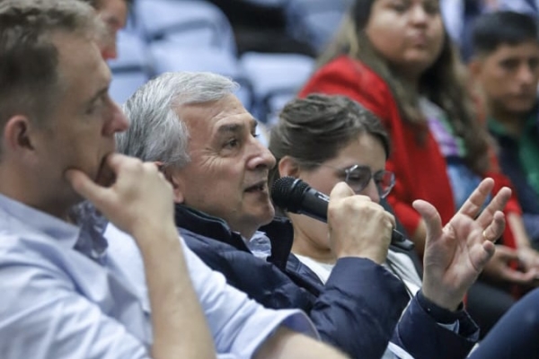 Morales plante&oacute; el desaf&iacute;o de invertir en l&iacute;neas de transporte de energ&iacute;a y plantas de generaci&oacute;n distribuida de bajo costo