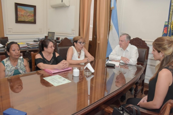 EL MINISTRO PERASSI RECIBI&Oacute; A LA COMISI&Oacute;N DIRECTIVA DE ATSA