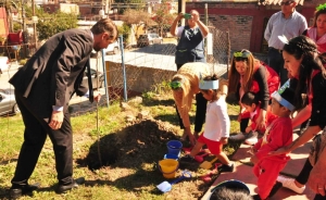 Jornada ambiental por el D&iacute;a de la Tierra en el CDI Olivia Molina