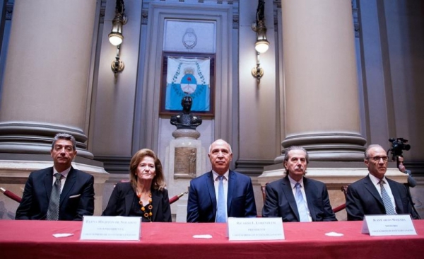 La Corte se declar&oacute; competente para dirimir conflicto por las clases presenciales