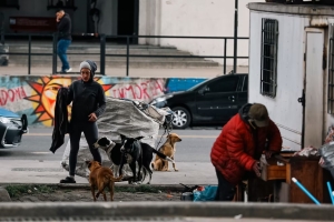 La pobreza se redujo al 31,6% en el primer semestre y alcanz&oacute; su nivel m&aacute;s bajo en los &uacute;ltimos siete a&ntilde;os