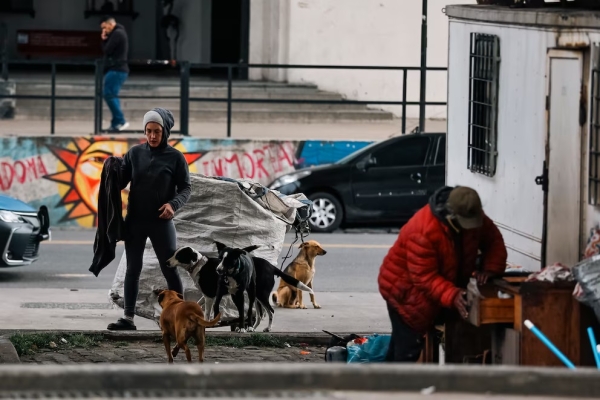 La pobreza se redujo al 31,6% en el primer semestre y alcanz&oacute; su nivel m&aacute;s bajo en los &uacute;ltimos siete a&ntilde;os