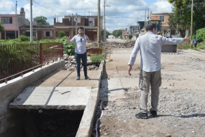 Obras de reparaci&oacute;n de puente en Alto Comedero