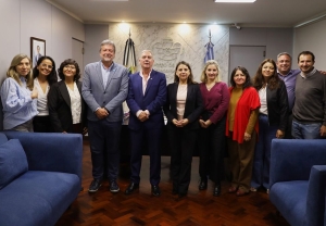 Manzur encabezó mesa de trabajo con UNICEF
