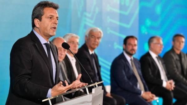 El gobierno analiza el "Monotech" para que el sector de la Econom&iacute;a del Conocimiento cobre en d&oacute;lares