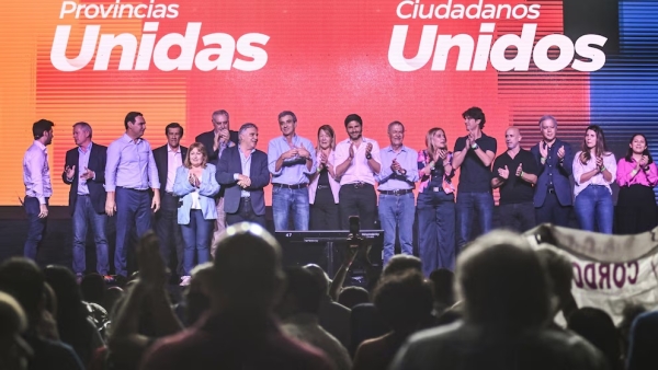 Provincias Unidas cerr&oacute; la campa&ntilde;a en CABA con Mart&iacute;n Lousteau: las cr&iacute;ticas a la reuni&oacute;n de Milei en EEUU y los gui&ntilde;os al 2027