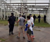 Ingreso de p&uacute;blico a estadios de futbol: fiscalizan los controles