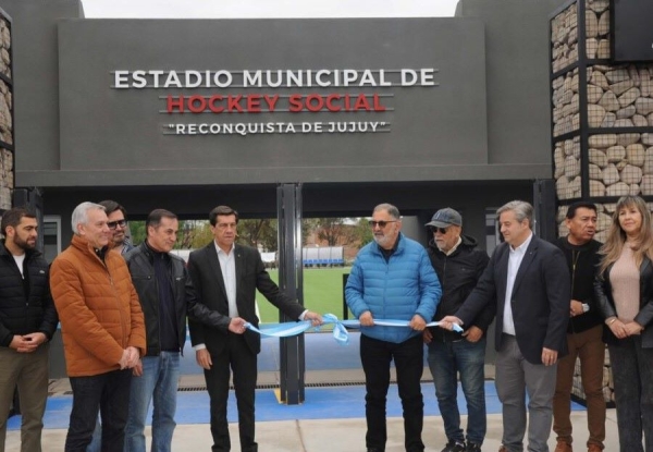 &ldquo;Chuli&rdquo; Jorge inaugur&oacute; la primera cancha municipal de hockey