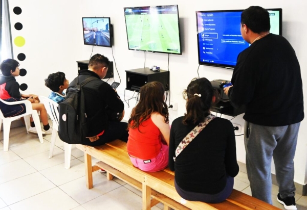 Club Gamer.Control de salud para los j&oacute;venes que participan