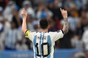 Subastaron seis camisetas que us&oacute; Lionel Messi en Qatar 2022