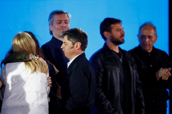 El cristinismo quiere que M&aacute;ximo Kirchner siga en el PJ bonaerense y Kicillof se reagrupa con sus intendentes