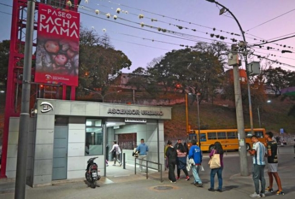 Ascensores urbanos. Horario especial durante el feriado del 25