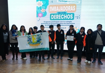 "Embajadoras de mis Derechos". Recorren establecimientos educativos