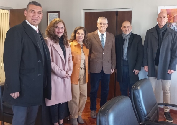 Colegio de Abogados reunido con jueces